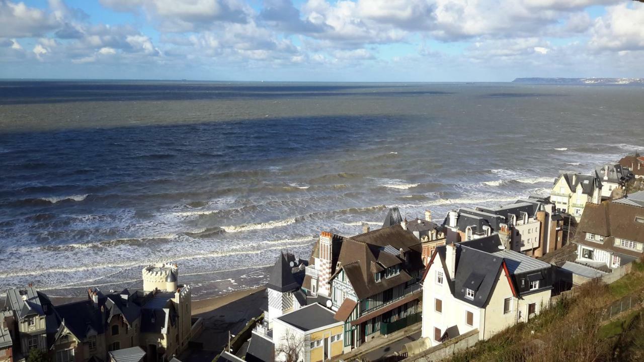 Residence "Les Tamaris" Trouville-sur-Mer Eksteriør billede